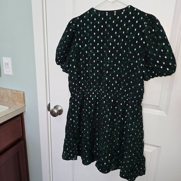 Loft Dress - Picture 4 of 7